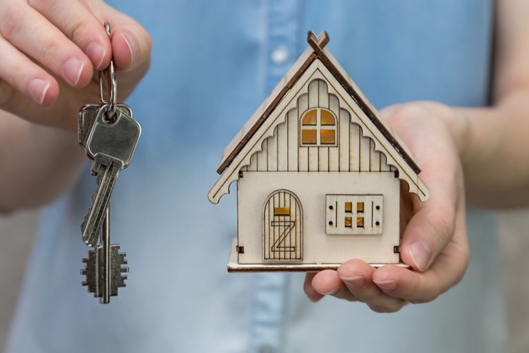 What Are the Best Methods for Selling a House Quickly in Chicago for Cash?