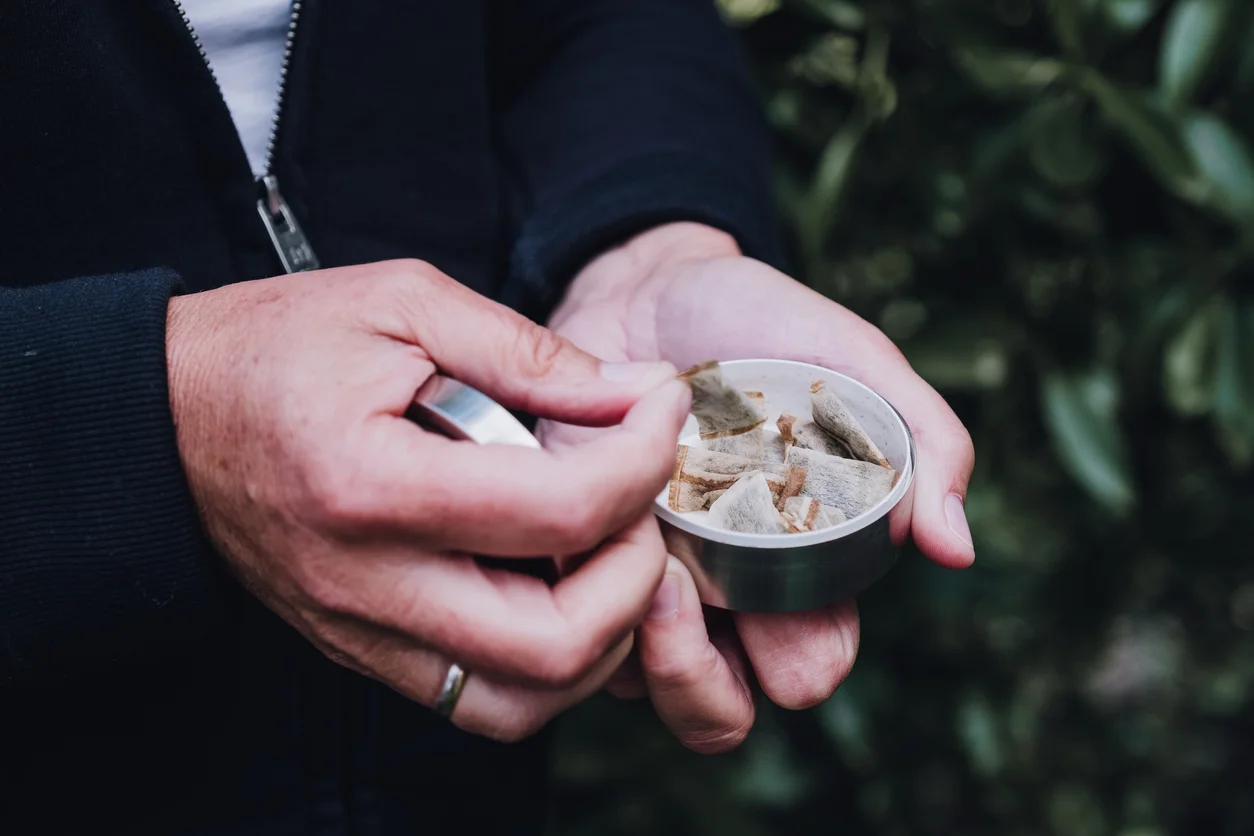 Can You Take Nicotine Pouches on a Plane?
