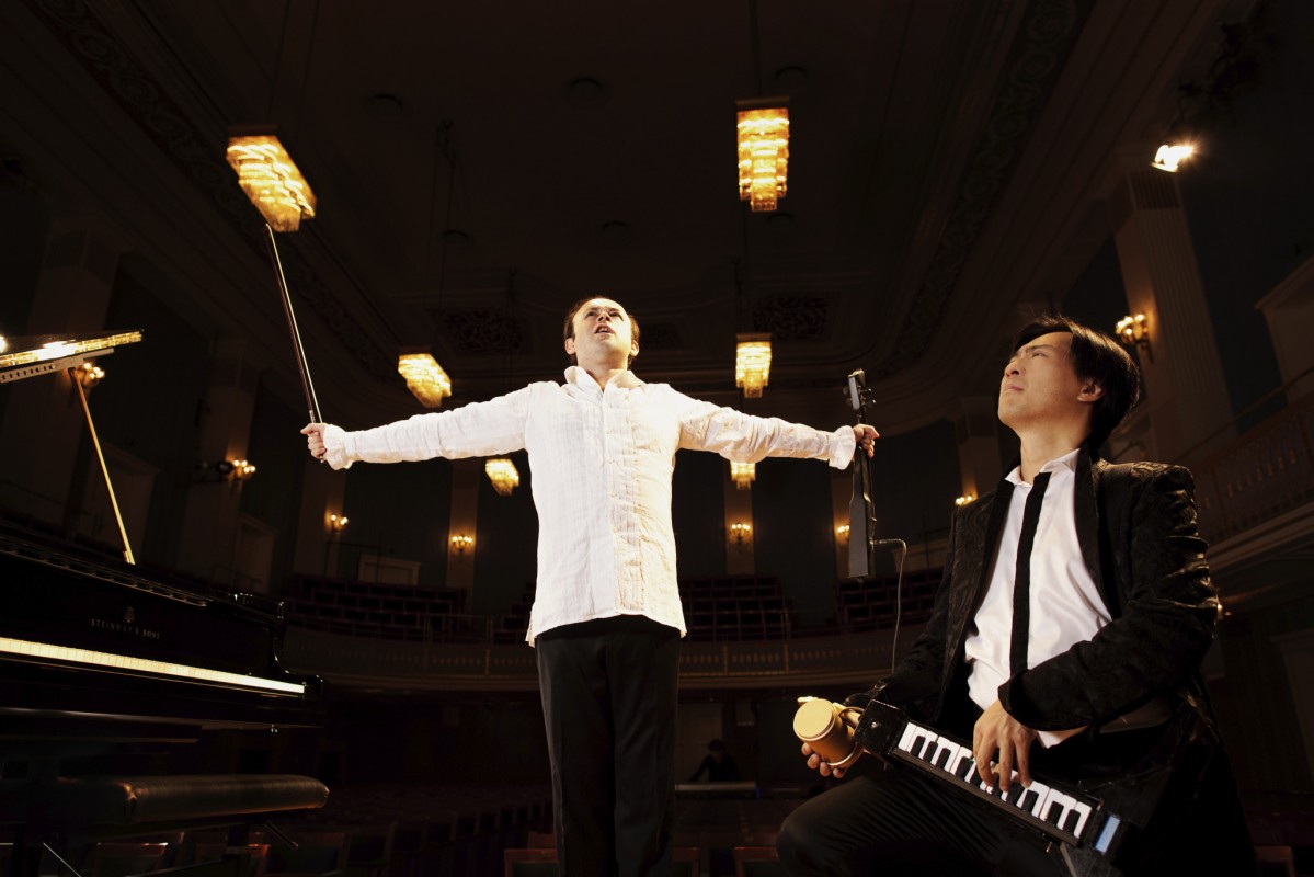 Pete's Dueling Piano Bar offering nightlife and live music in Rosemont